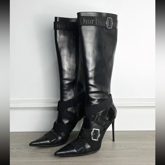 iso! In search of these Dior boots size 8.5(39.5 eu or 40)! - Picture 1 of 2